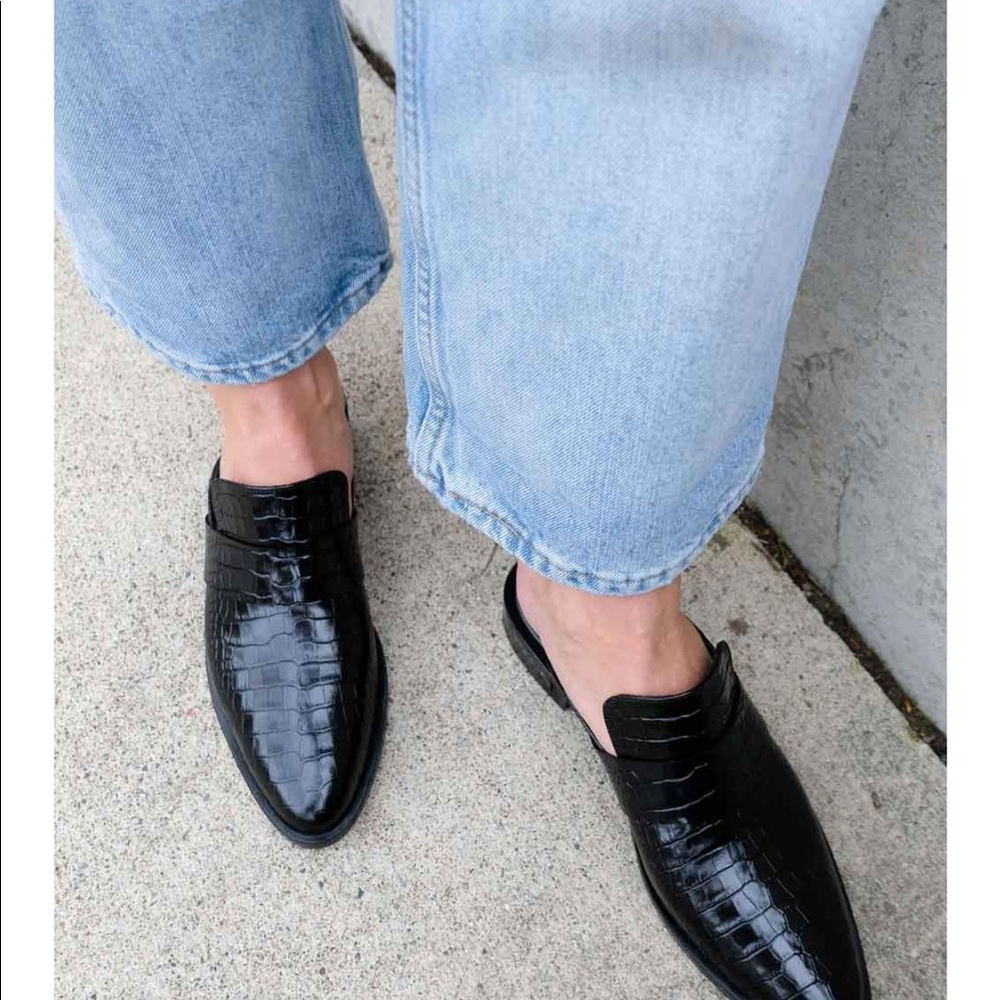 Freda Salvador Keen Mules